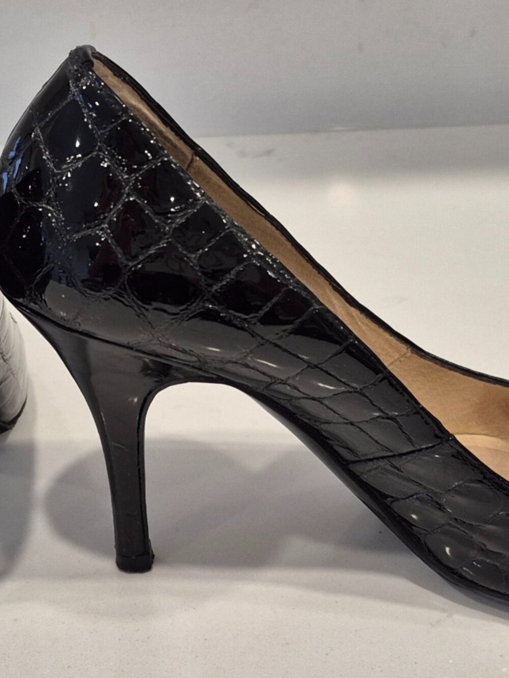 Michael Kors, US 6.5, Black patent alligator skin pattern